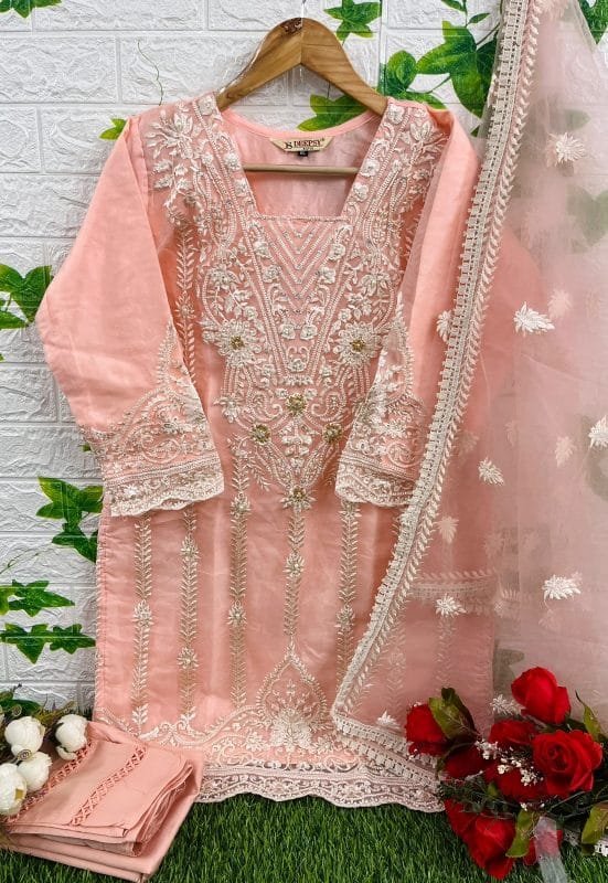 Pakistani Salwar Suits